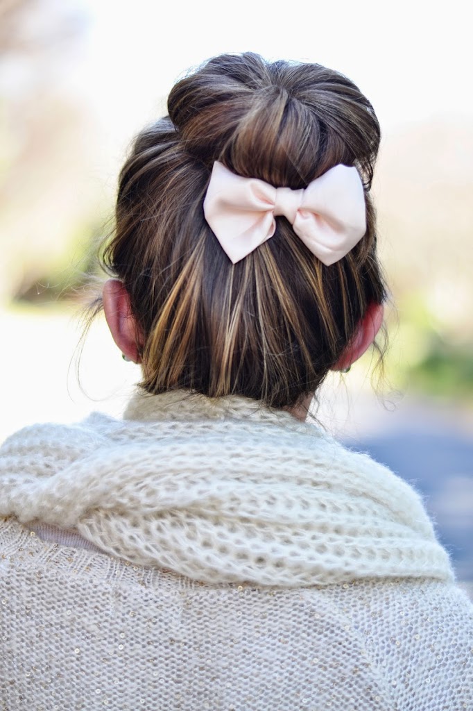 Hairstyles - sock bun - bows