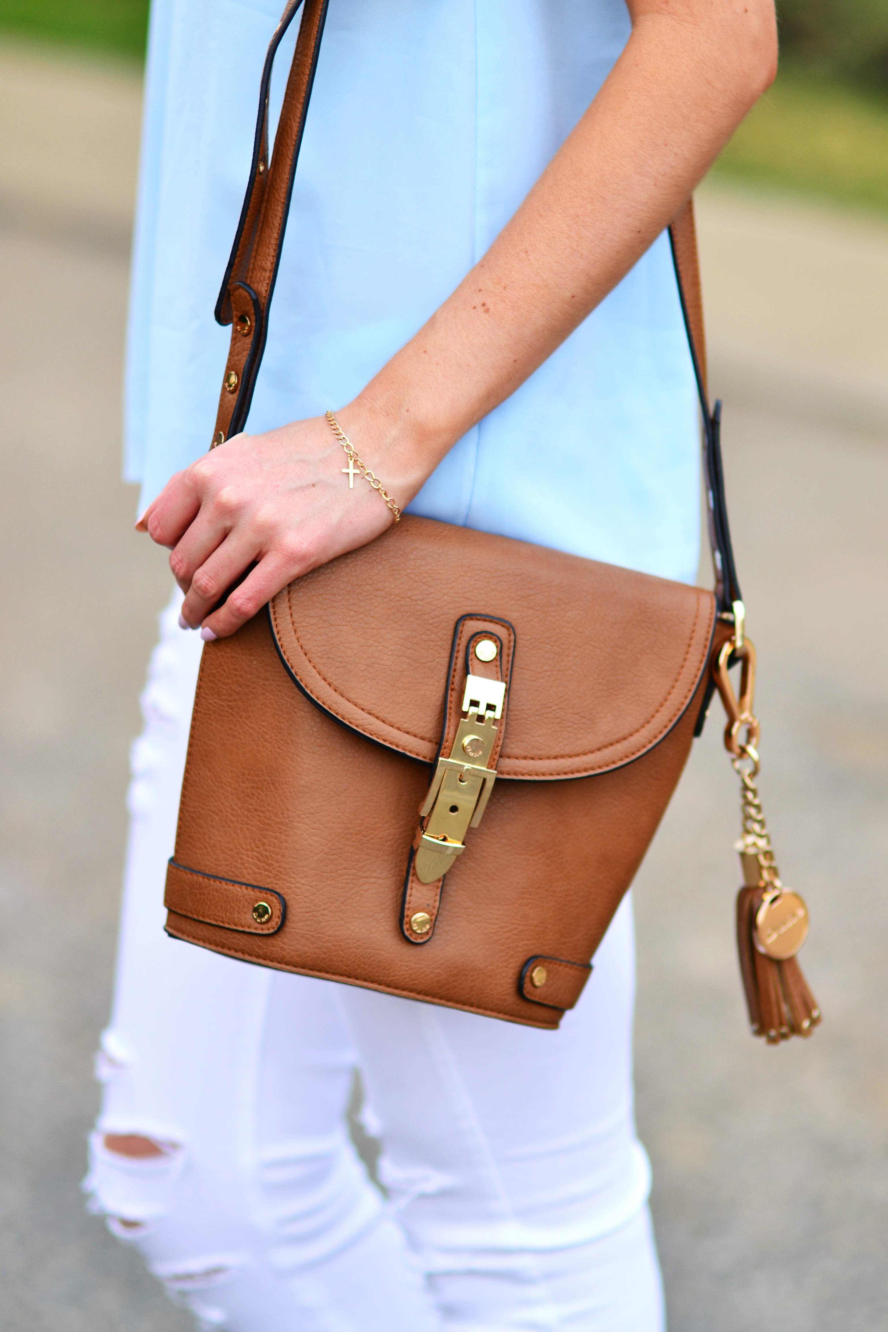 Arum LIlea - Dune London - leather sling bag - cross body bag