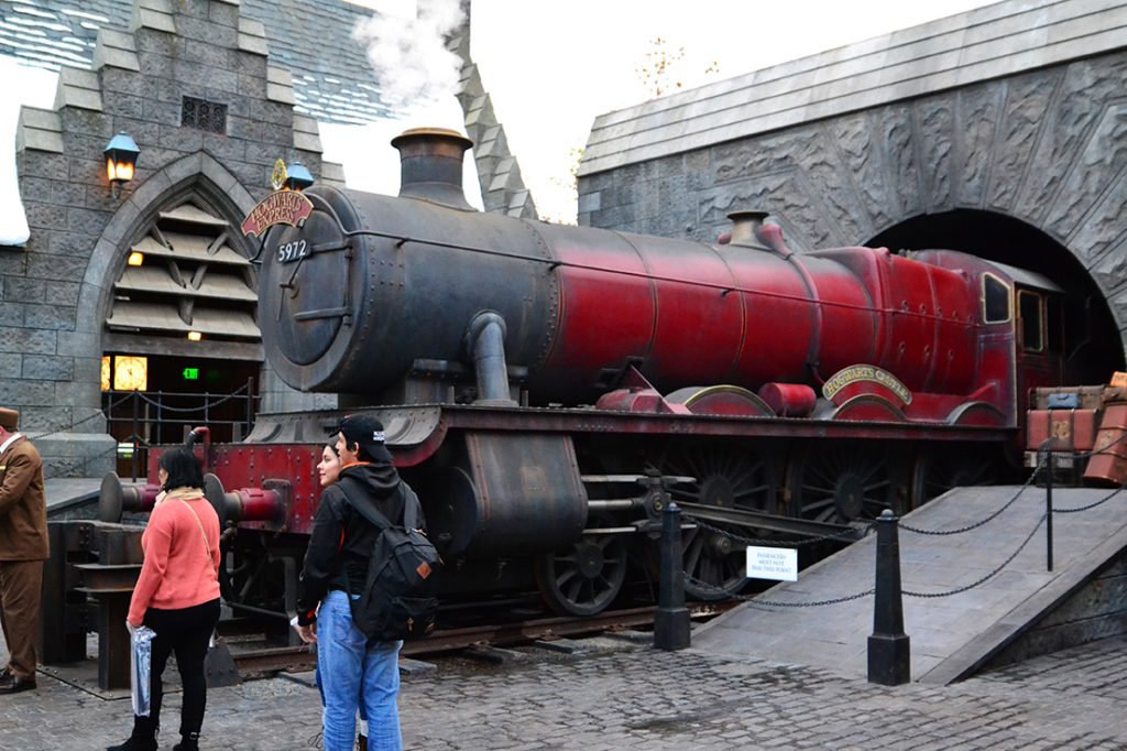 The Wizarding World of Harry Potter at Universal Studios - Arum Lilea